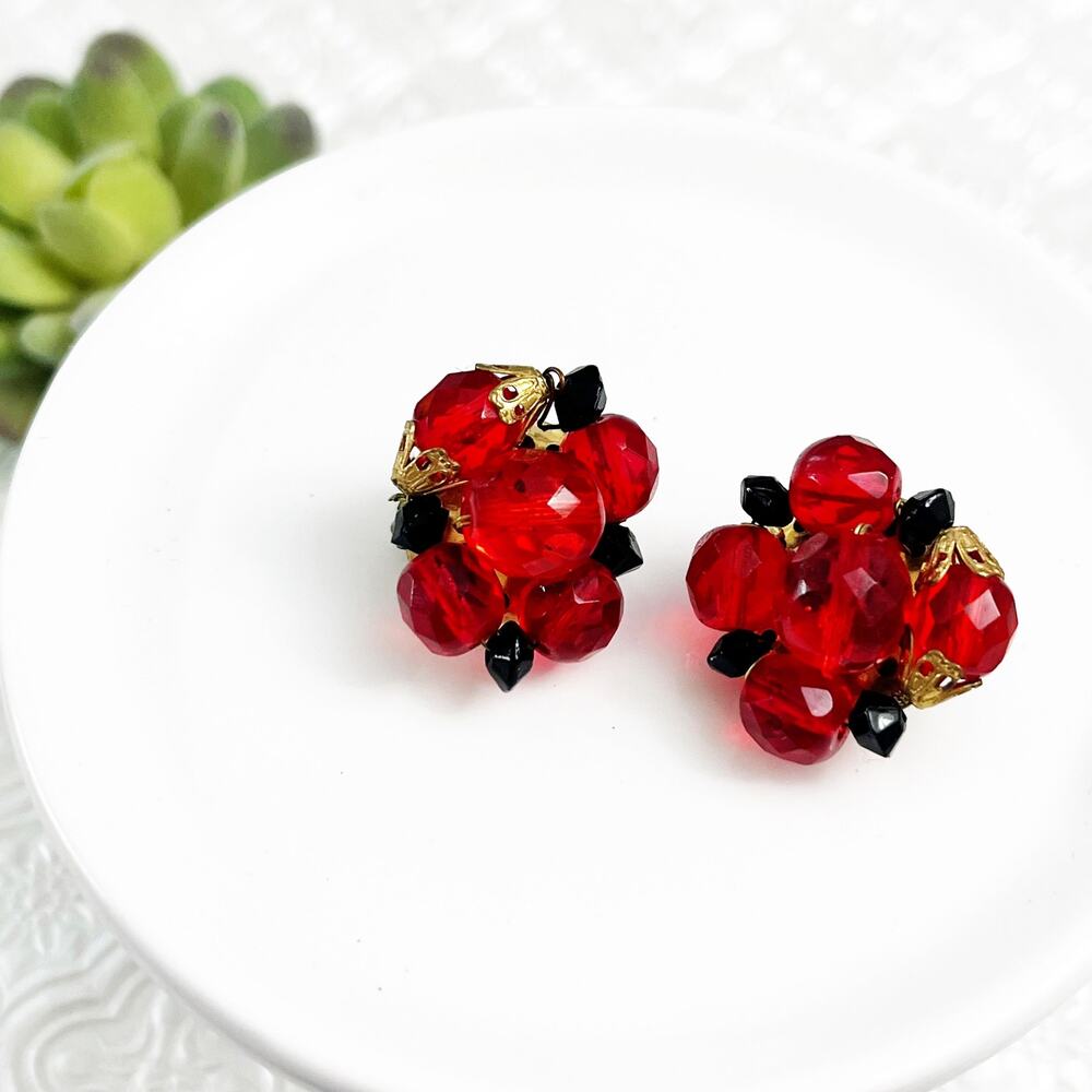 Vintage Red Faceted Bead Cluster Clip Earrings
